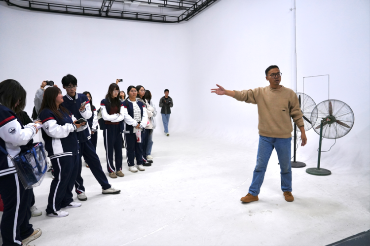 2025-11-12 14:47:09.145000