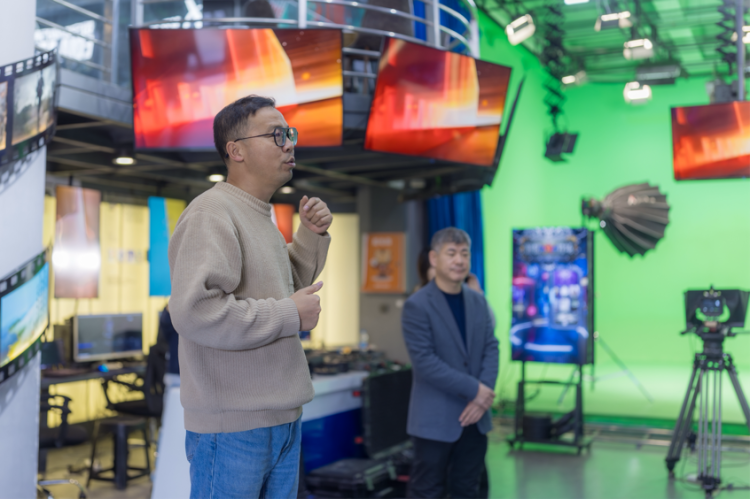 2025-11-12 14:34:10.895000