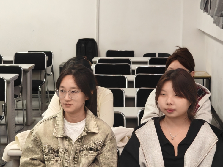 2db6399d71eea169a56bc4aa1b4699c5